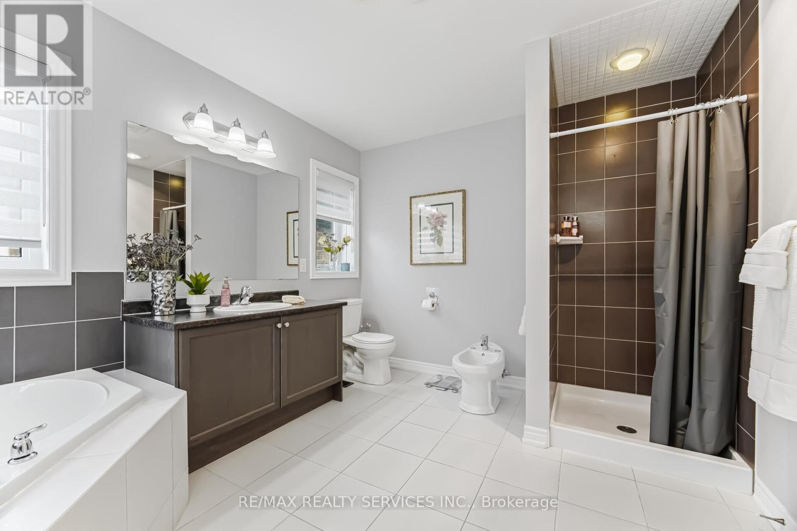 93 Learmont Avenue, Caledon, Ontario  L7C 3R4 - Photo 34 - W12913748