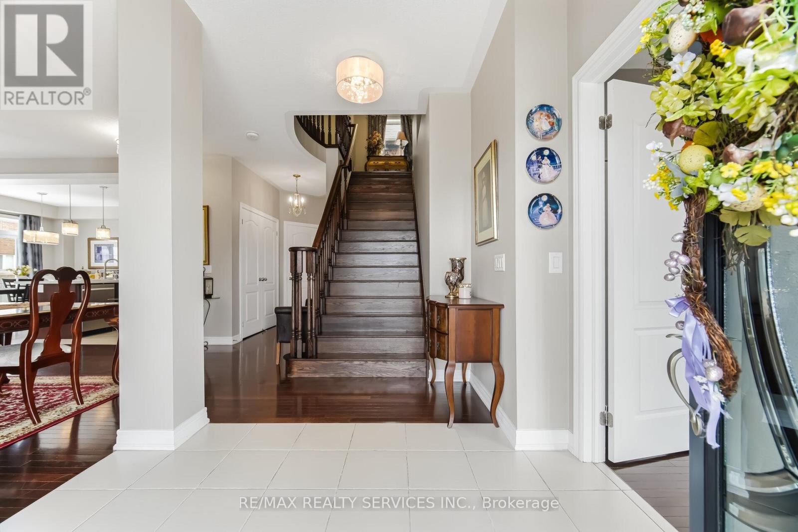 93 Learmont Avenue, Caledon, Ontario  L7C 3R4 - Photo 9 - W12913748