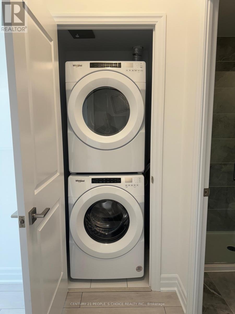 2001 - 30 Elm Drive W, Mississauga, Ontario  L5B 0N6 - Photo 17 - W12913778