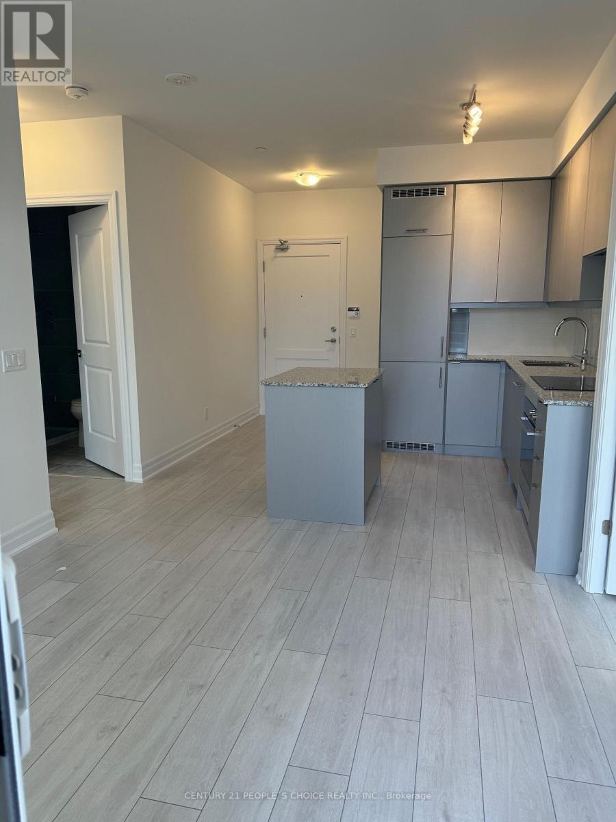 2001 - 30 Elm Drive W, Mississauga, Ontario  L5B 0N6 - Photo 8 - W12913778