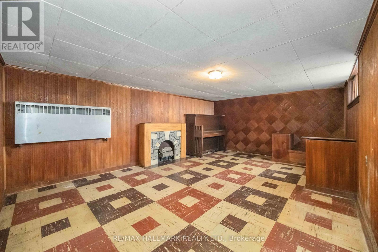 16 Bermuda Avenue, Toronto, Ontario  M8Y 2P5 - Photo 20 - W12913790