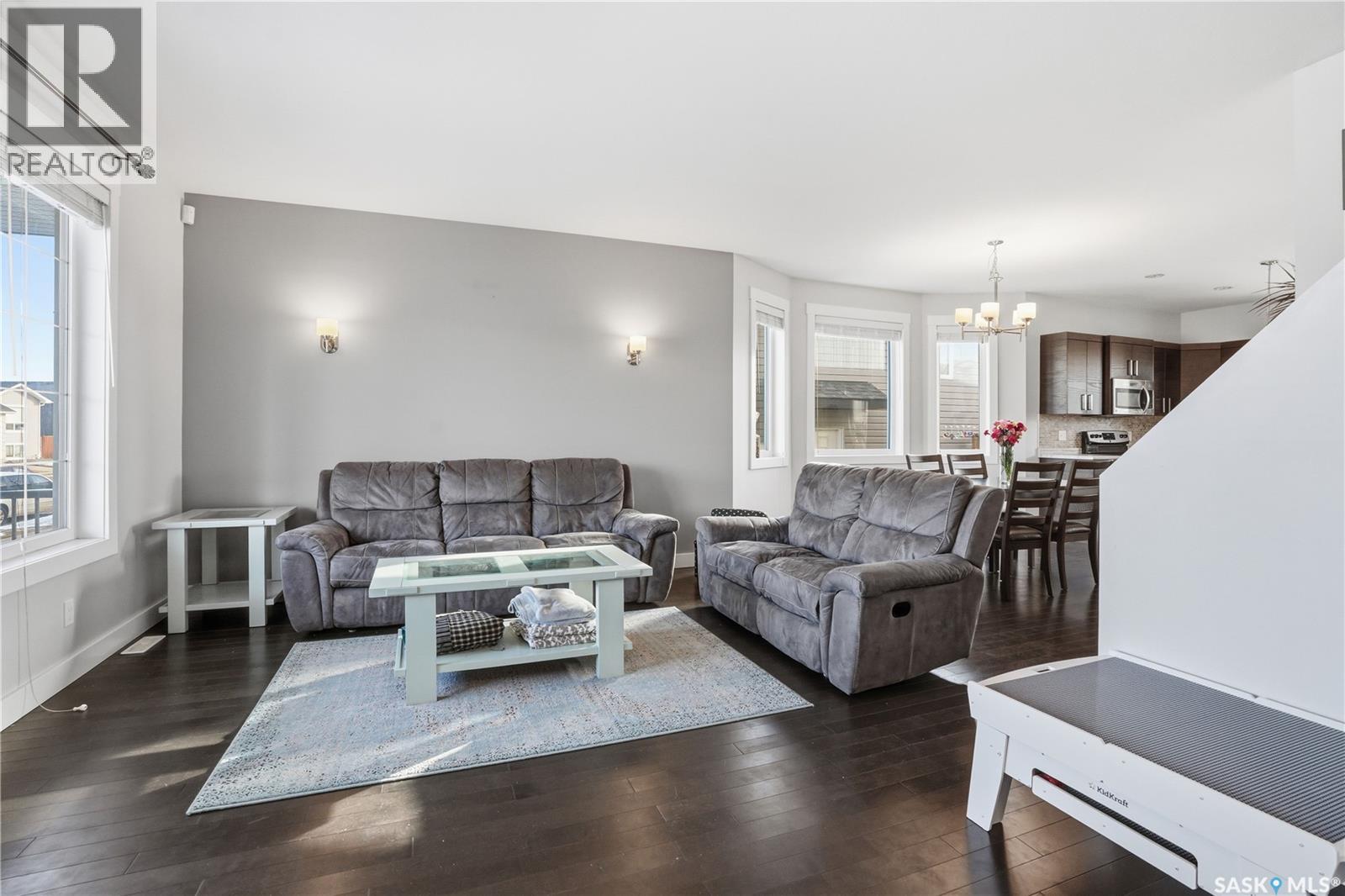 338 Rosewood Boulevard W, Saskatoon, Saskatchewan  S7V 0G9 - Photo 2 - SK031126