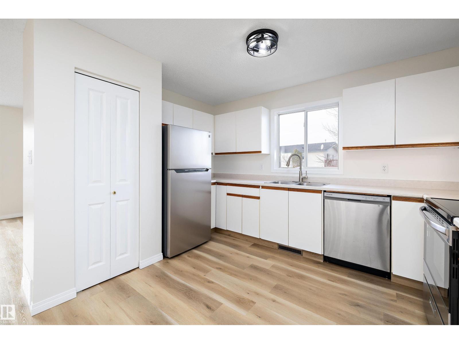 5914 162a Av Nw, Edmonton, Alberta  T5Y 2W2 - Photo 13 - E4478775