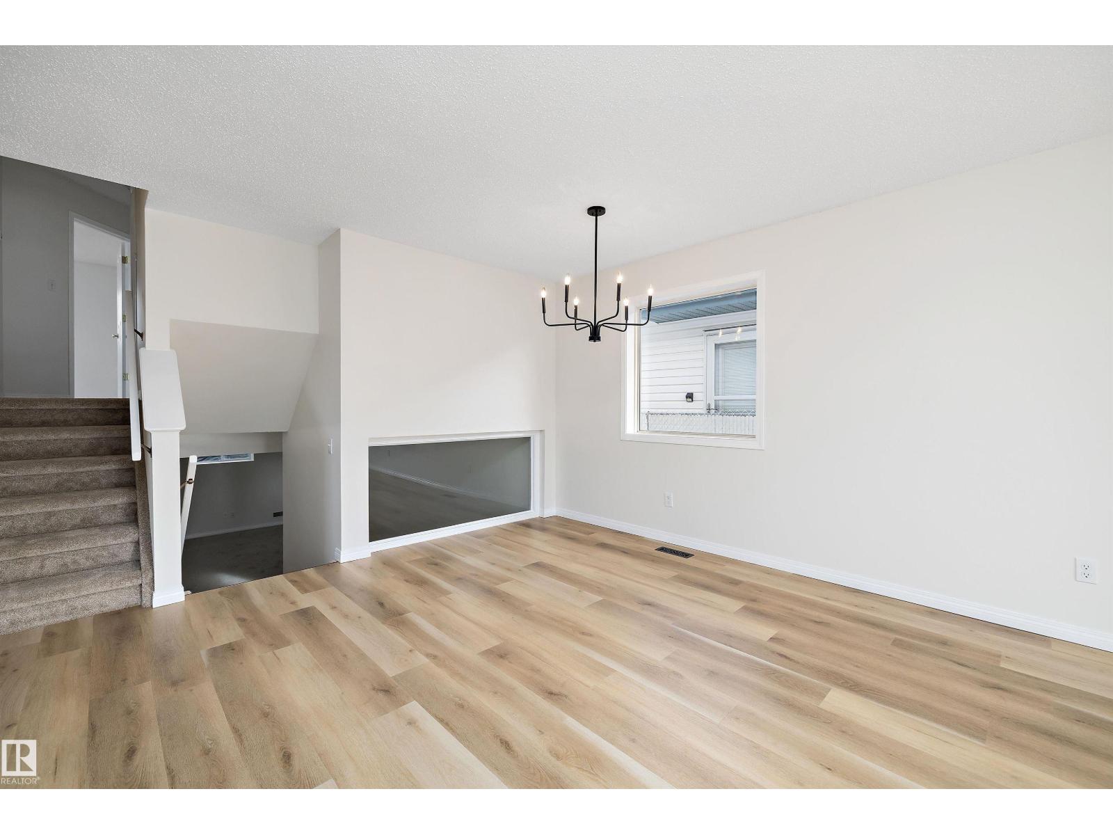 5914 162a Av Nw, Edmonton, Alberta  T5Y 2W2 - Photo 7 - E4478775