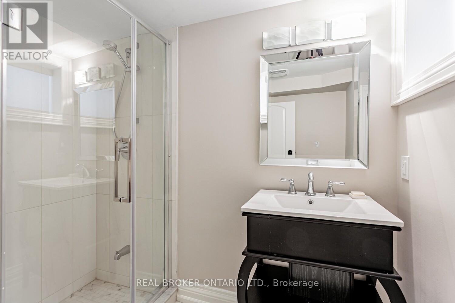 B - 47 Highgate Road, Toronto, Ontario  M8X 2B4 - Photo 16 - W12751474