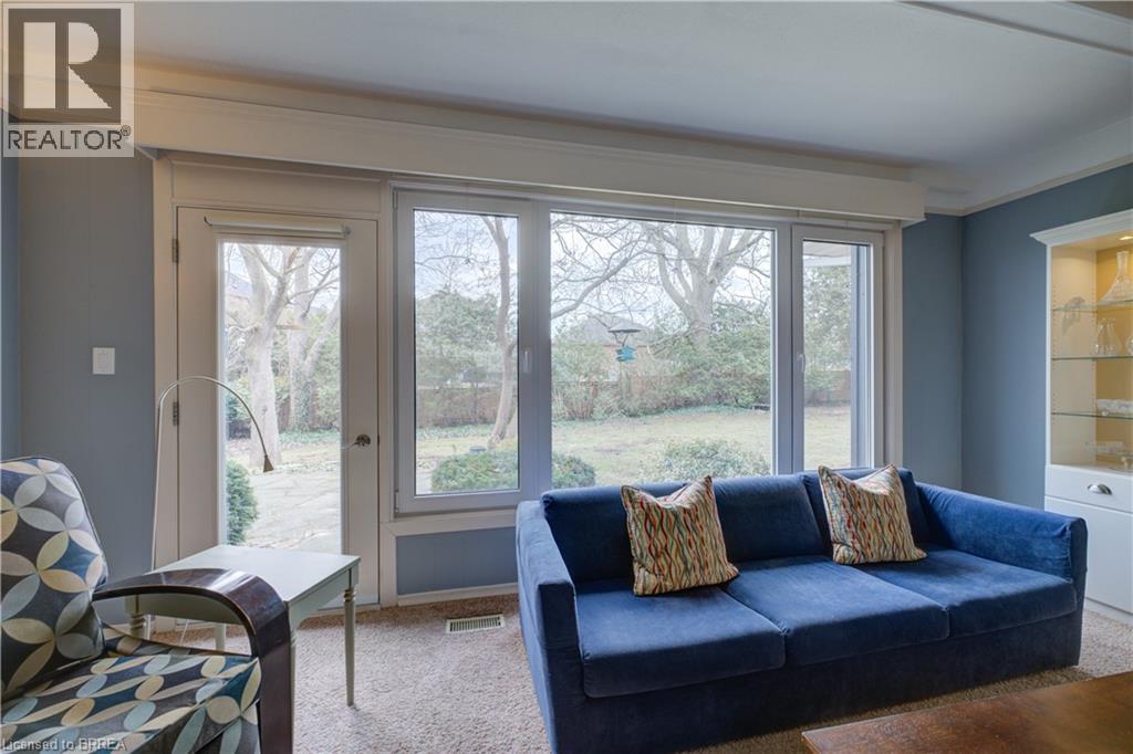 9 Summerhayes Crescent, Brantford, Ontario  N3R 5H9 - Photo 11 - 40810330