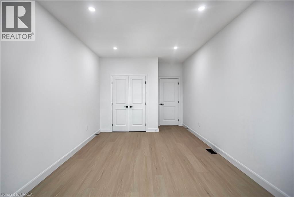 109 Winniett Street, Brantford, Ontario  N3T 1N1 - Photo 38 - 40809161