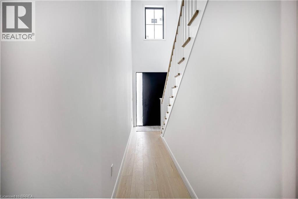 109 Winniett Street, Brantford, Ontario  N3T 1N1 - Photo 7 - 40809161