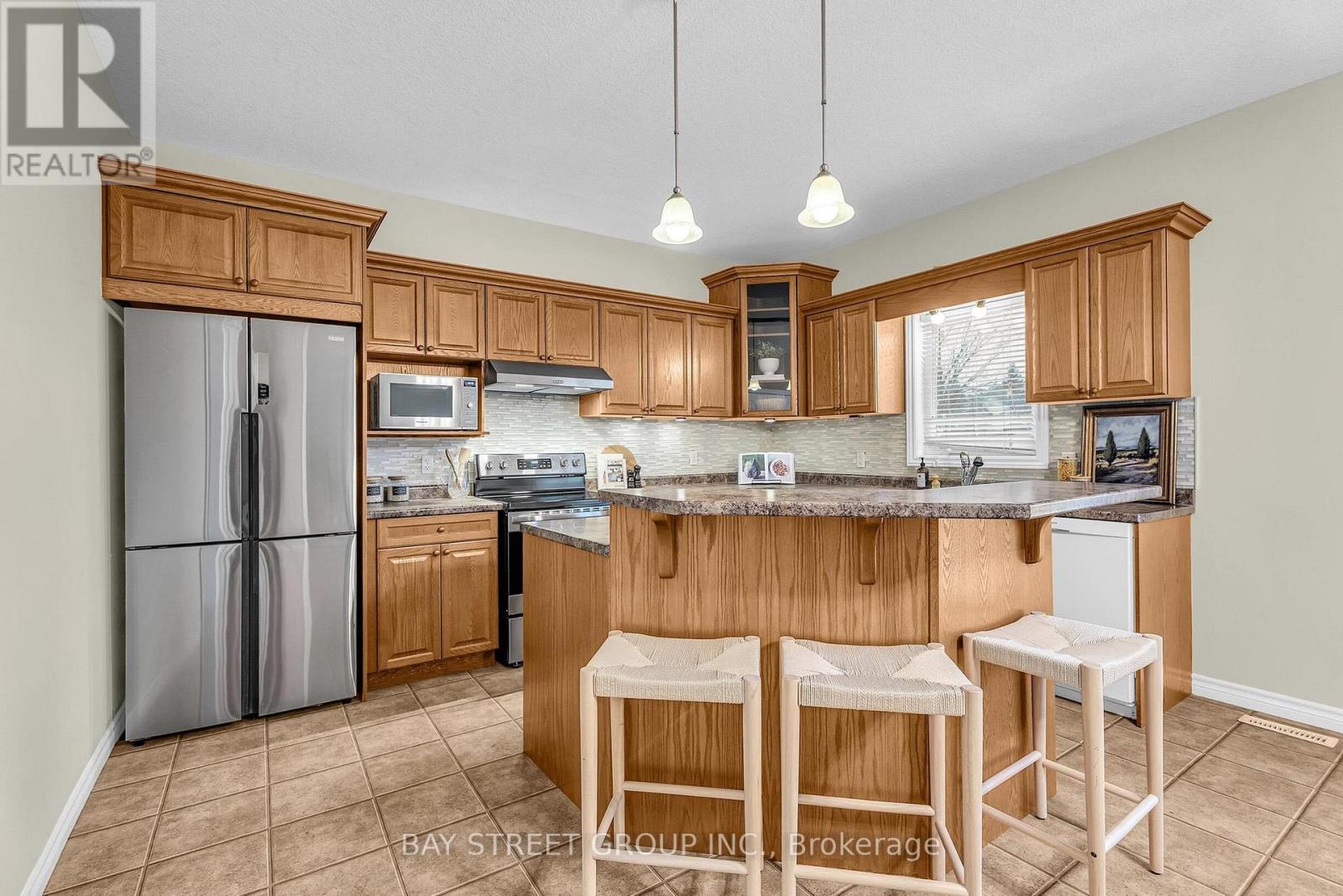 448 Cottontail Crescent, London North, Ontario  N5X 4N4 - Photo 10 - X12913408