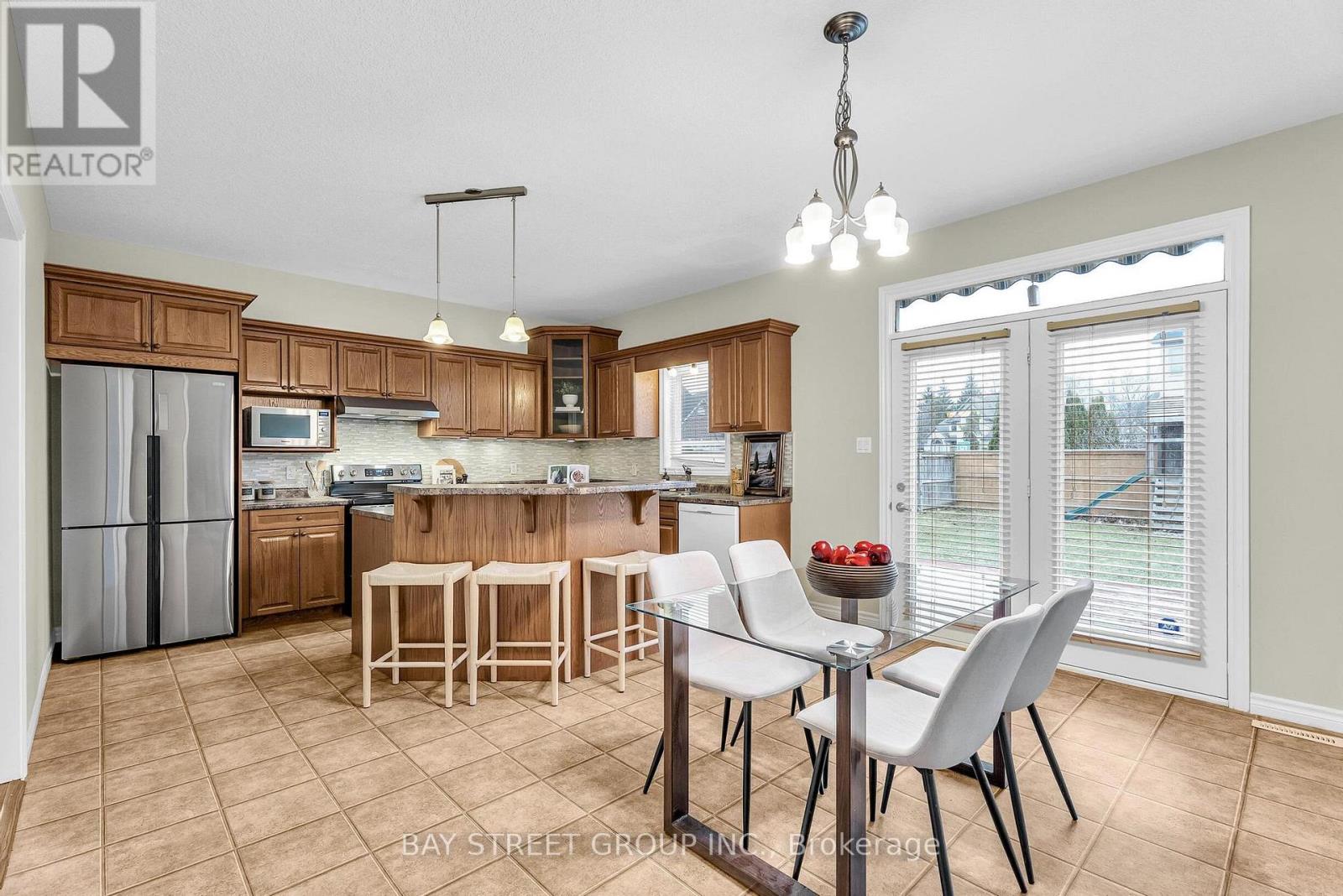 448 Cottontail Crescent, London North, Ontario  N5X 4N4 - Photo 13 - X12913408