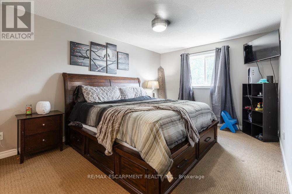 16 Avatar Place, Hamilton, Ontario  L0R 1W0 - Photo 15 - X12913568