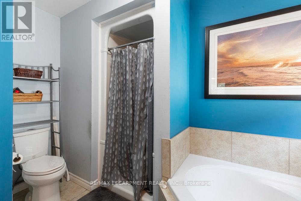 16 Avatar Place, Hamilton, Ontario  L0R 1W0 - Photo 18 - X12913568