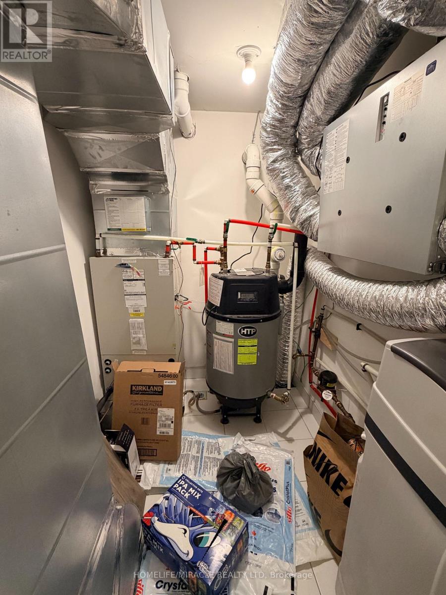 D5 - 10 Palace Street, Kitchener, Ontario  N2E 0J3 - Photo 5 - X12913582