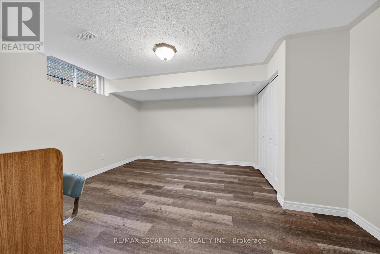 31 Sycamore Drive, Norfolk, Ontario N0A 1N6 - Photo 35 - X12913604