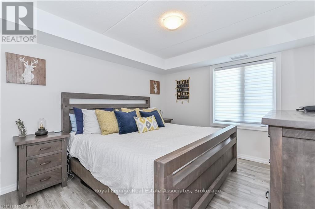 302 - 108 Summit Ridge Drive, Guelph, Ontario  N1E 0P8 - Photo 8 - X12913606