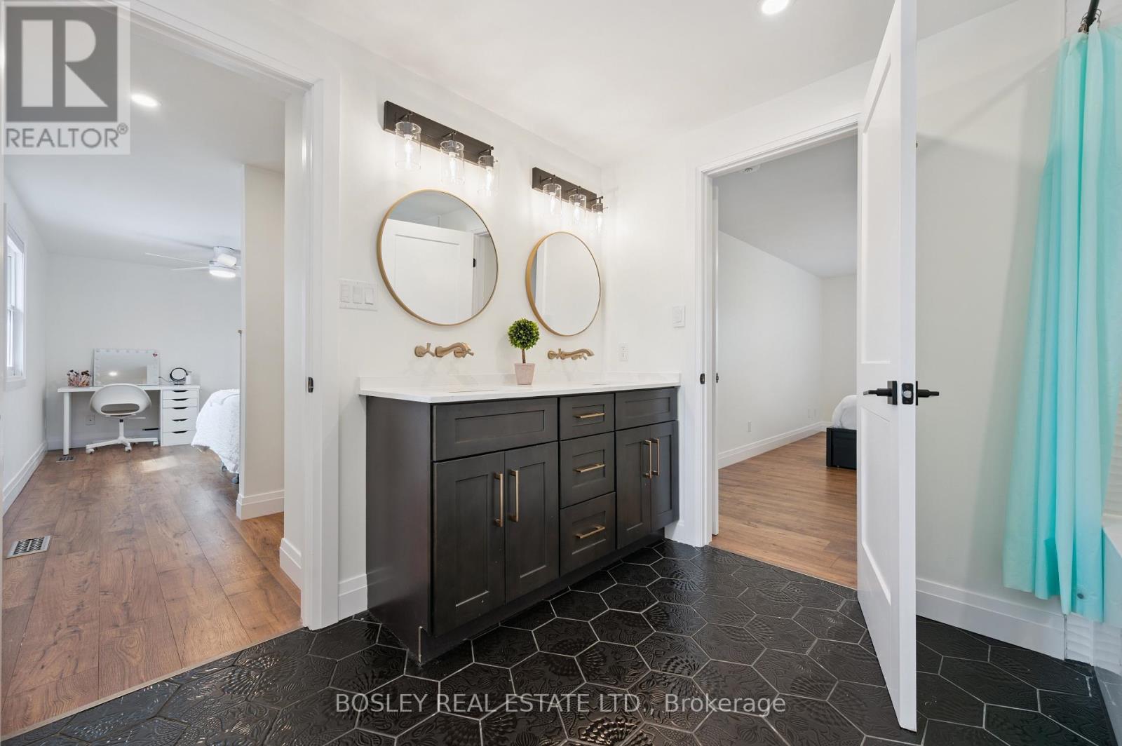 601 Sandringham Drive, Waterloo, Ontario  N2K 3L5 - Photo 24 - X12913666