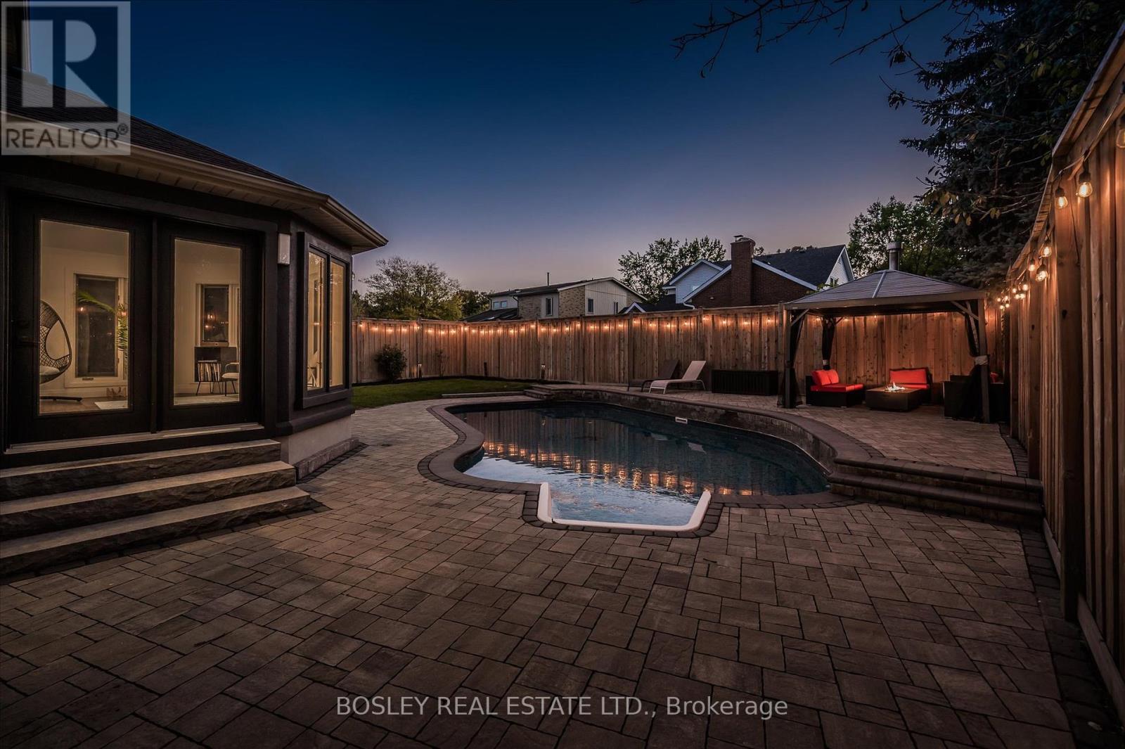 601 Sandringham Drive, Waterloo, Ontario  N2K 3L5 - Photo 35 - X12913666