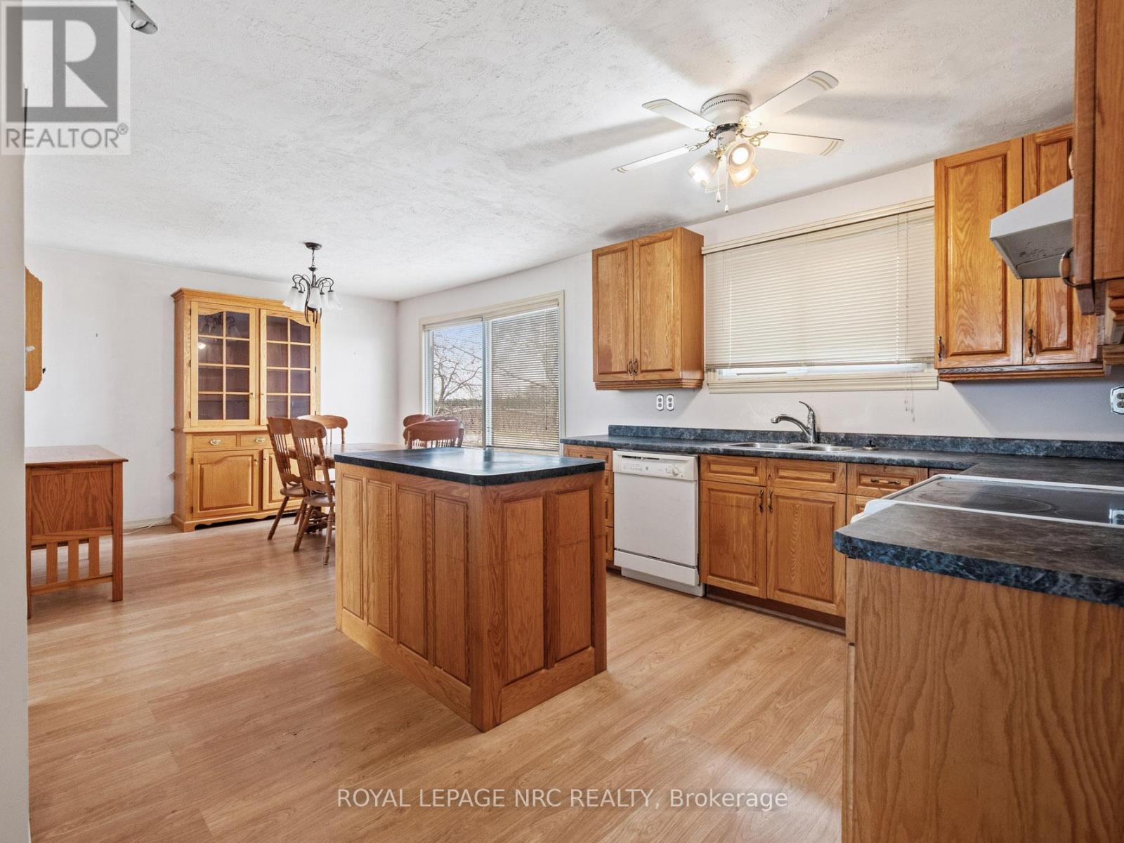 1256 Line 2 Road, Niagara-On-The-Lake, Ontario  L0S 1J0 - Photo 11 - X12913678