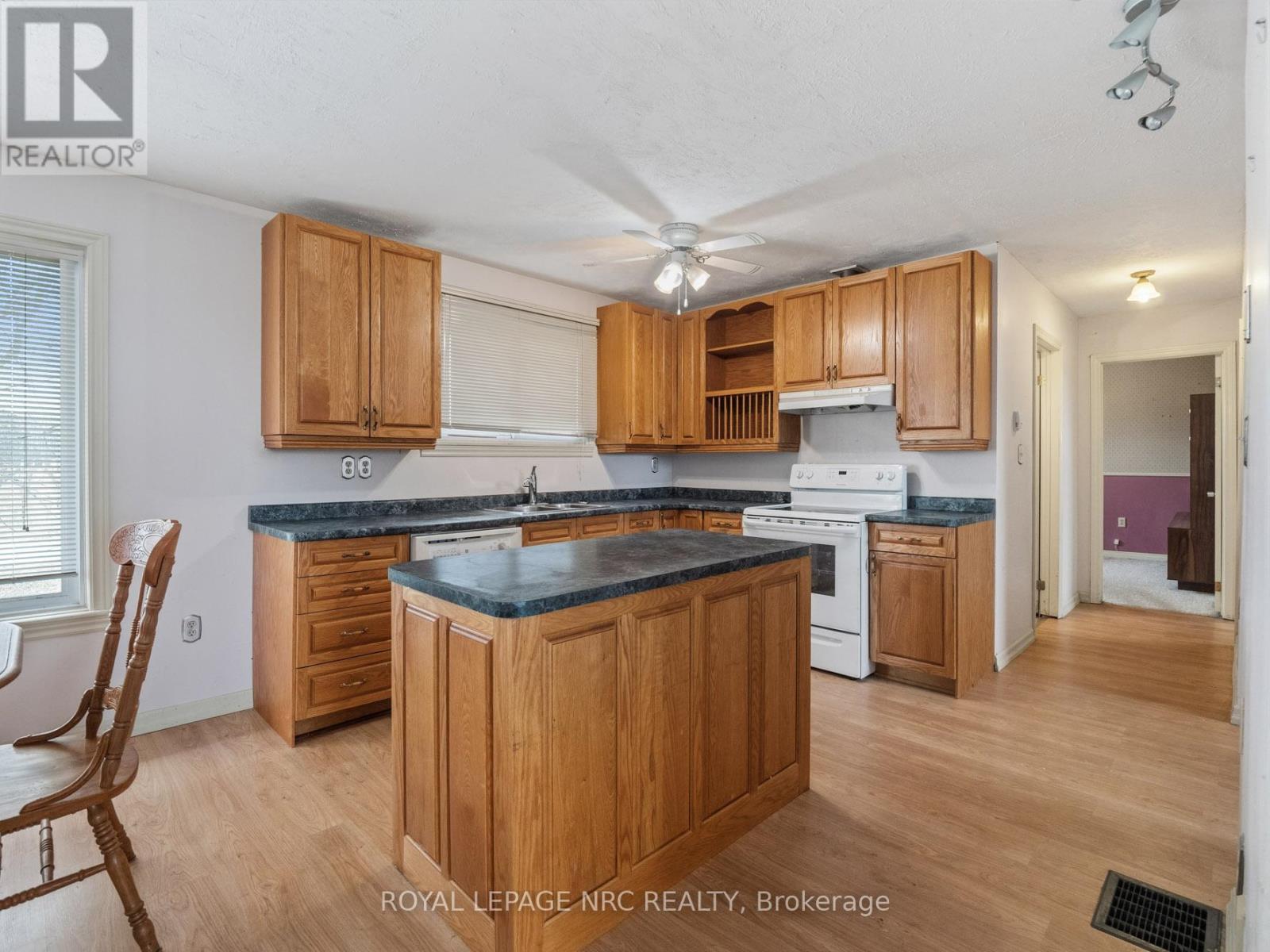 1256 Line 2 Road, Niagara-On-The-Lake, Ontario  L0S 1J0 - Photo 12 - X12913678