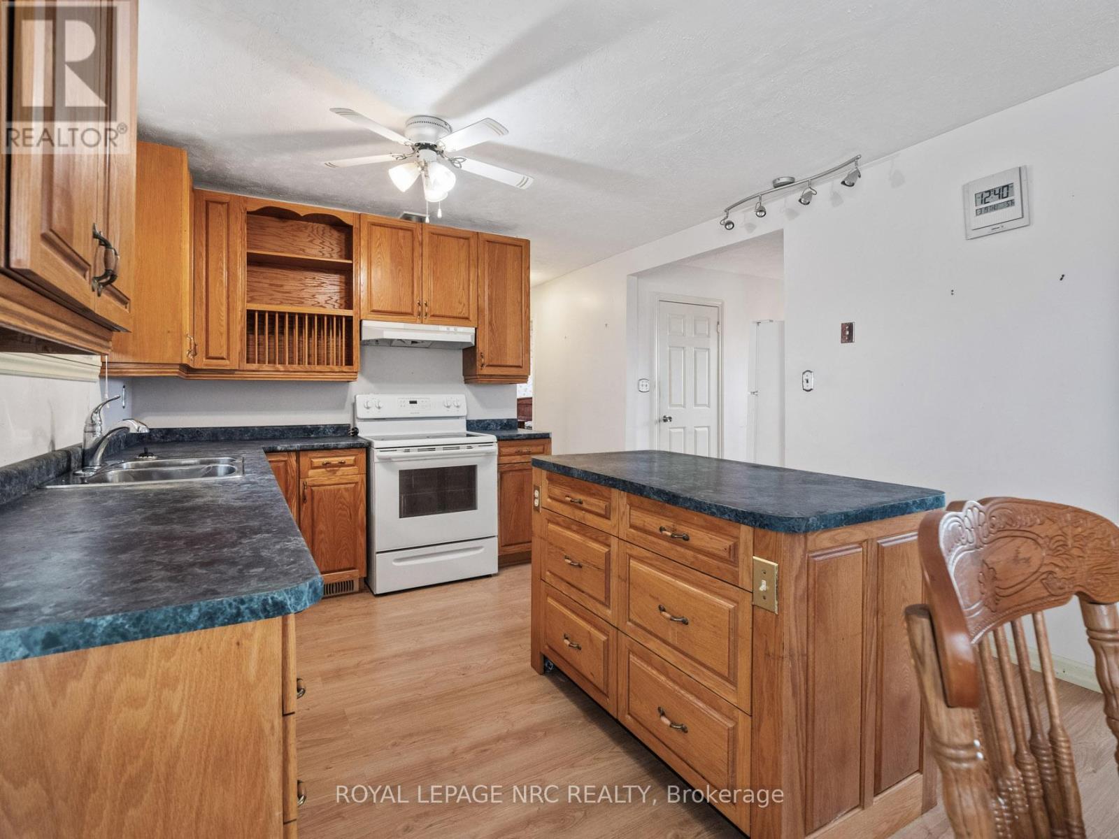 1256 Line 2 Road, Niagara-On-The-Lake, Ontario  L0S 1J0 - Photo 13 - X12913678