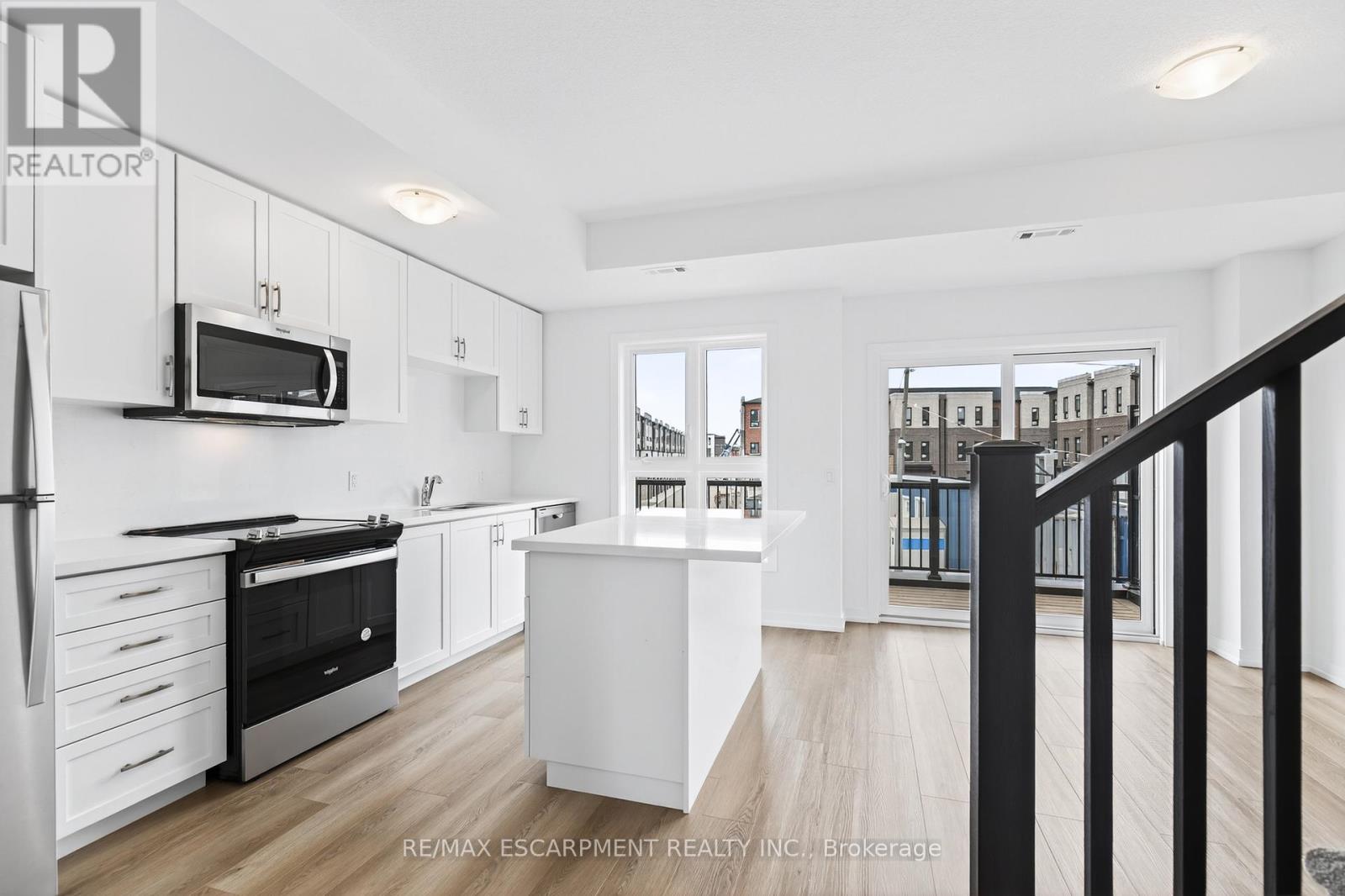 55 Great Falls Boulevard, Hamilton, Ontario  L8B 2A9 - Photo 12 - X12913726