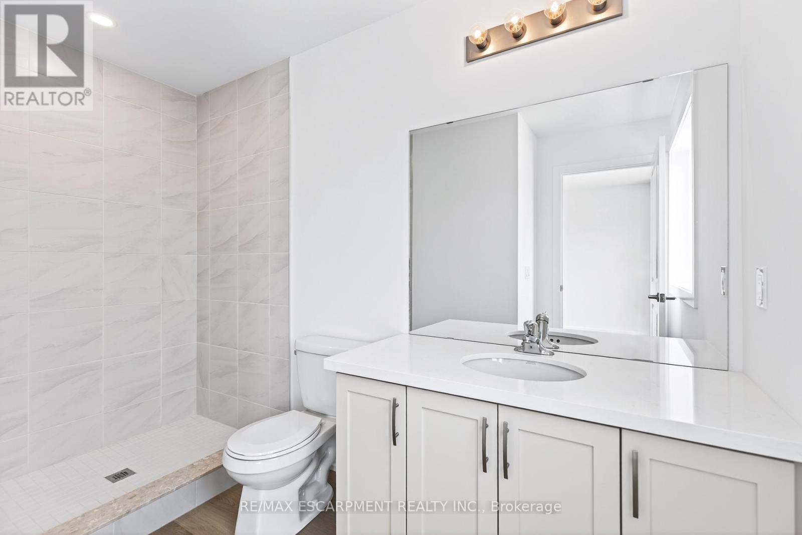 55 Great Falls Boulevard, Hamilton, Ontario  L8B 2A9 - Photo 35 - X12913726