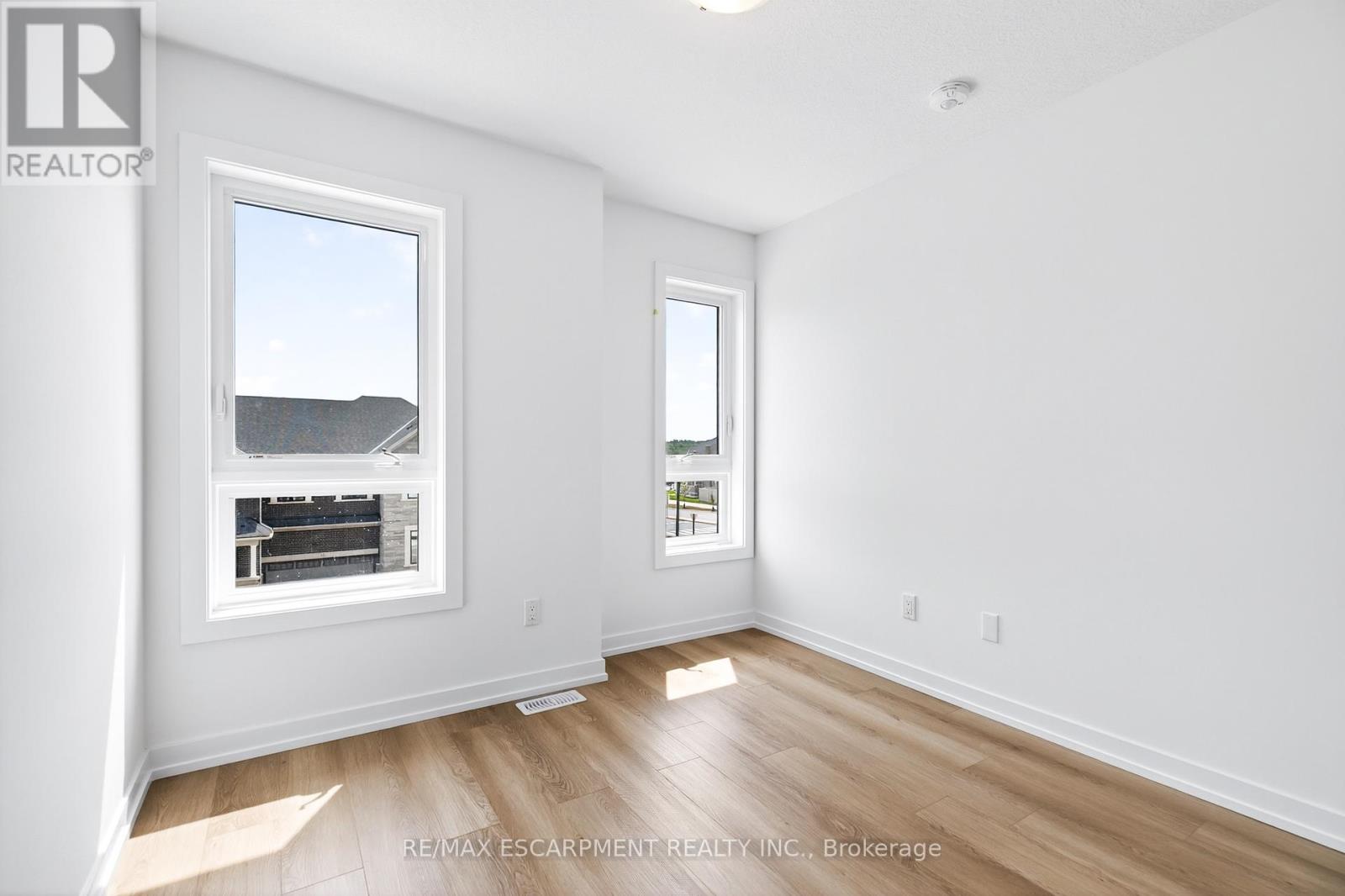 55 Great Falls Boulevard, Hamilton, Ontario  L8B 2A9 - Photo 37 - X12913726