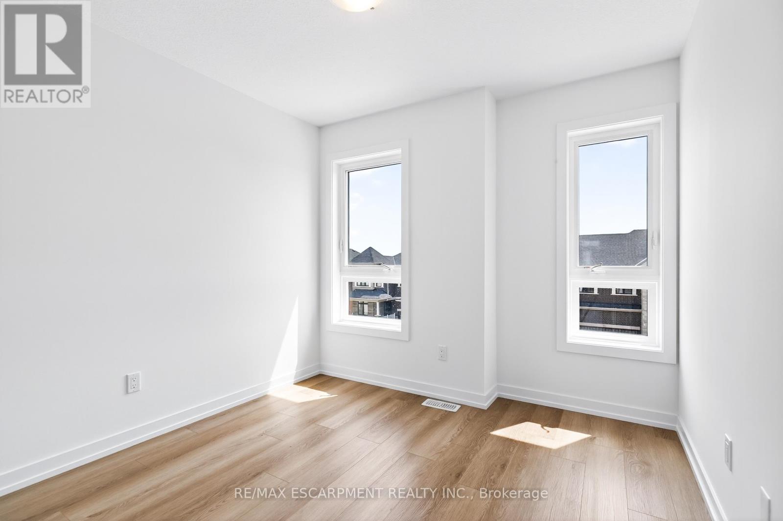 55 Great Falls Boulevard, Hamilton, Ontario  L8B 2A9 - Photo 38 - X12913726