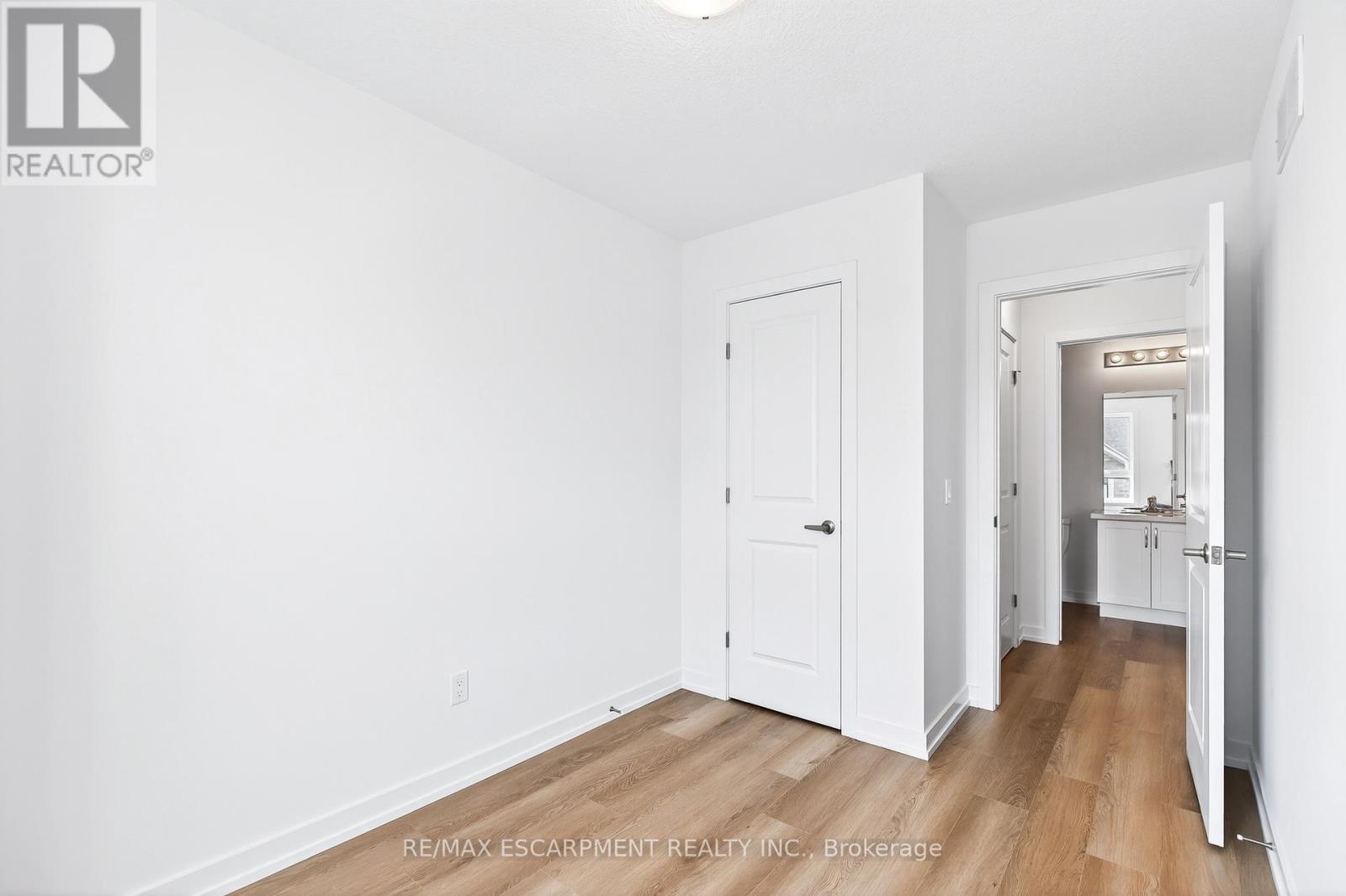 55 Great Falls Boulevard, Hamilton, Ontario  L8B 2A9 - Photo 39 - X12913726