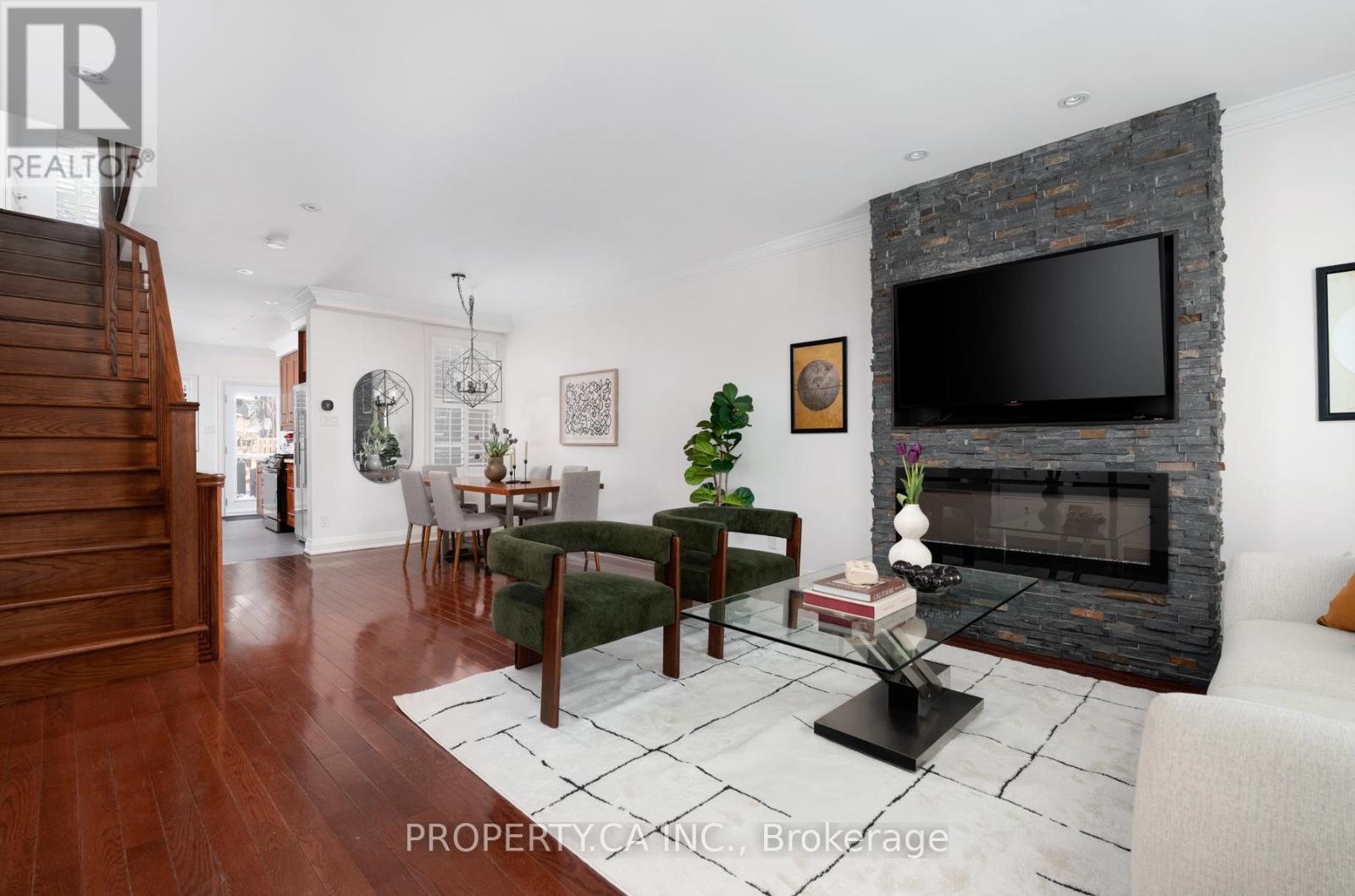 283 Lansdowne Avenue, Toronto, Ontario  M6K 2W2 - Photo 6 - C12896188