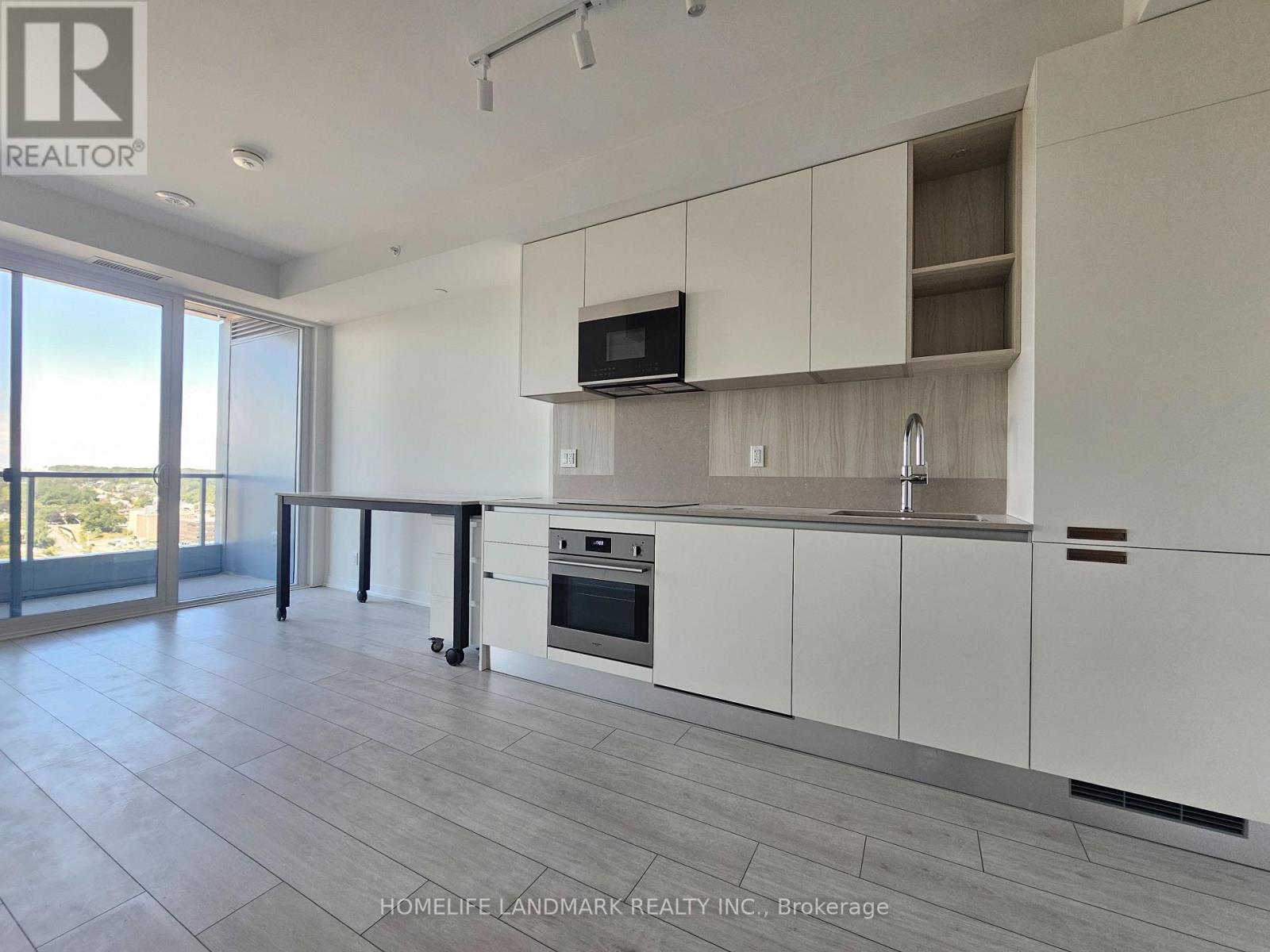 2104 - 39 Mary Street, Barrie, Ontario  L4N 1S9 - Photo 4 - S12894016