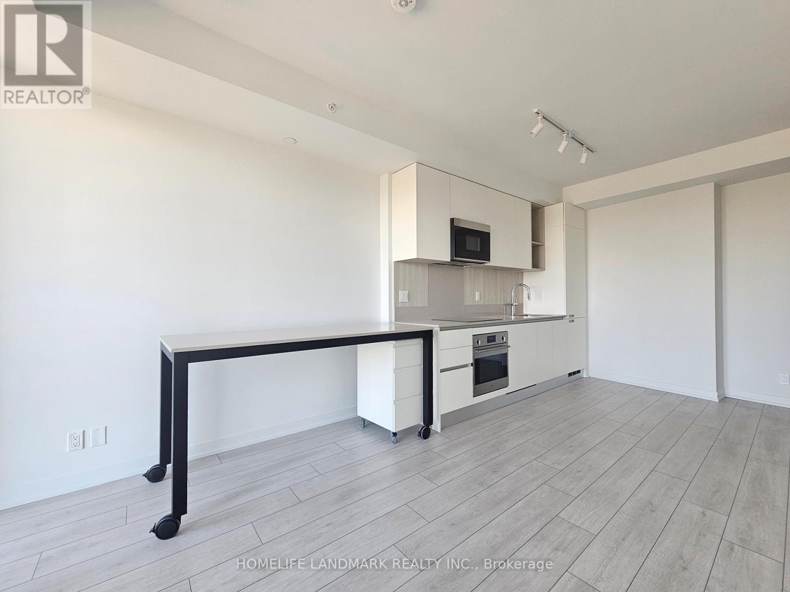 2104 - 39 Mary Street, Barrie, Ontario  L4N 1S9 - Photo 5 - S12894016