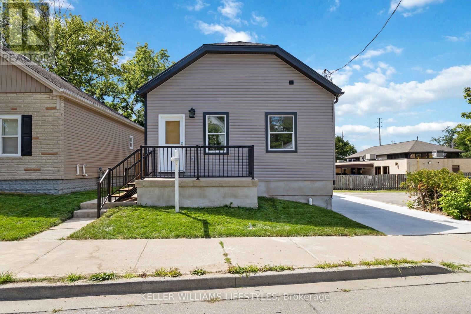 D - 178 Woodward Avenue, London North, Ontario  N6H 2H3 - Photo 4 - X12913958