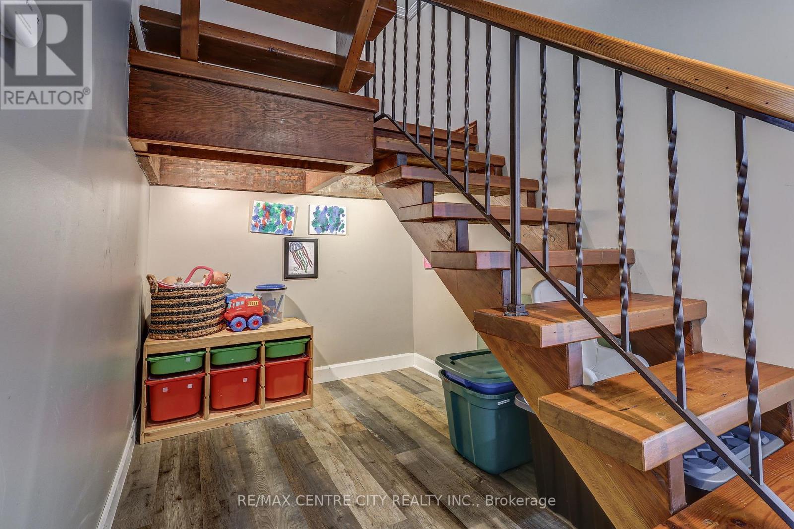 205 Cornell Drive, Central Elgin, Ontario  N5L 1A5 - Photo 32 - X12913990