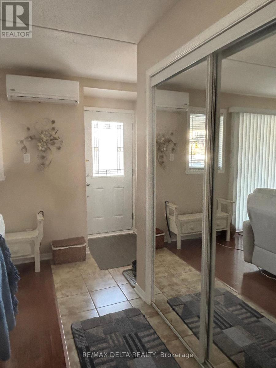 112 - 189 Eliot Street, Clarence-Rockland, Ontario  K4K 0G4 - Photo 5 - X12913932