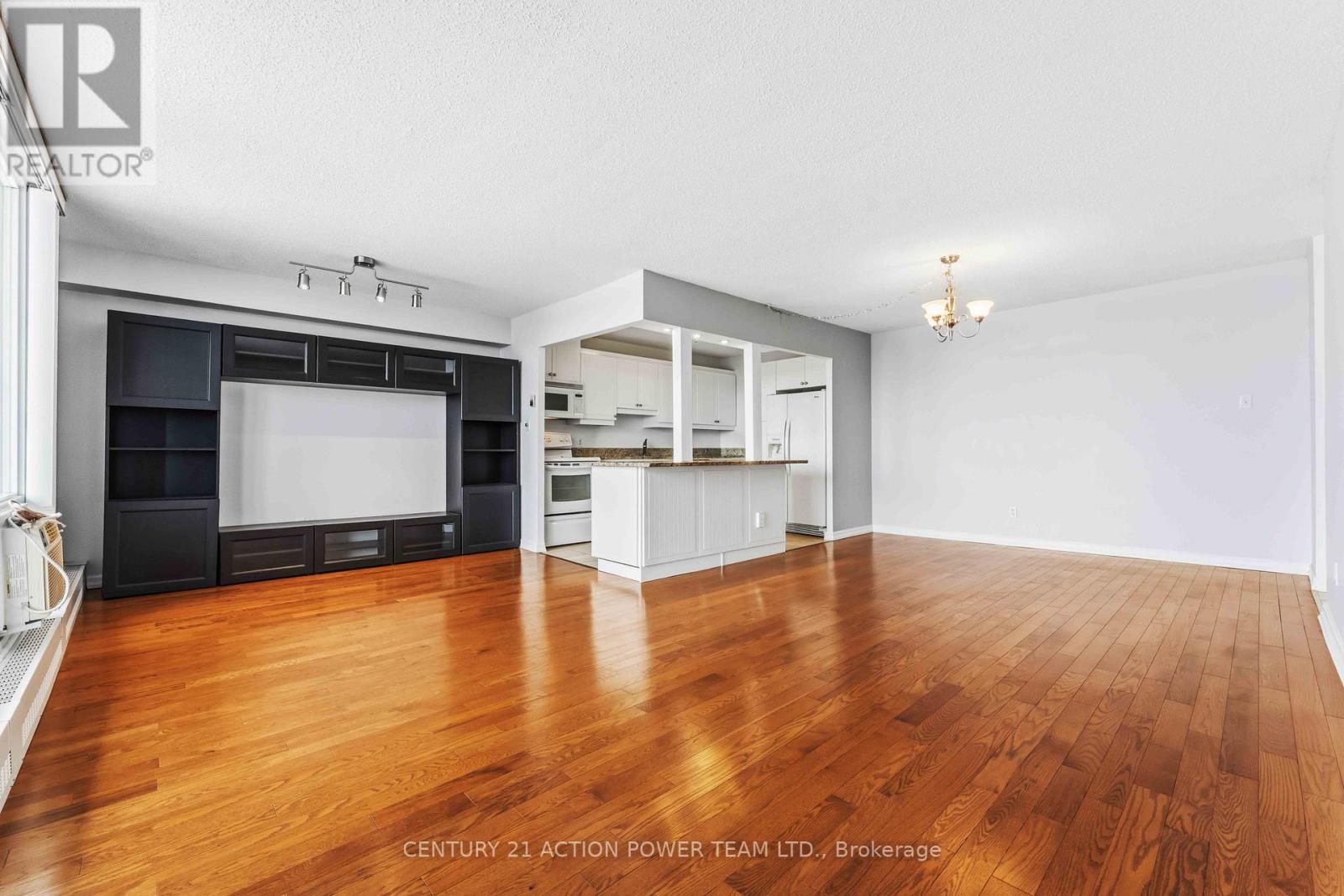 807 - 665 Bathgate Drive, Ottawa, Ontario  K1K 3Y4 - Photo 14 - X12886702