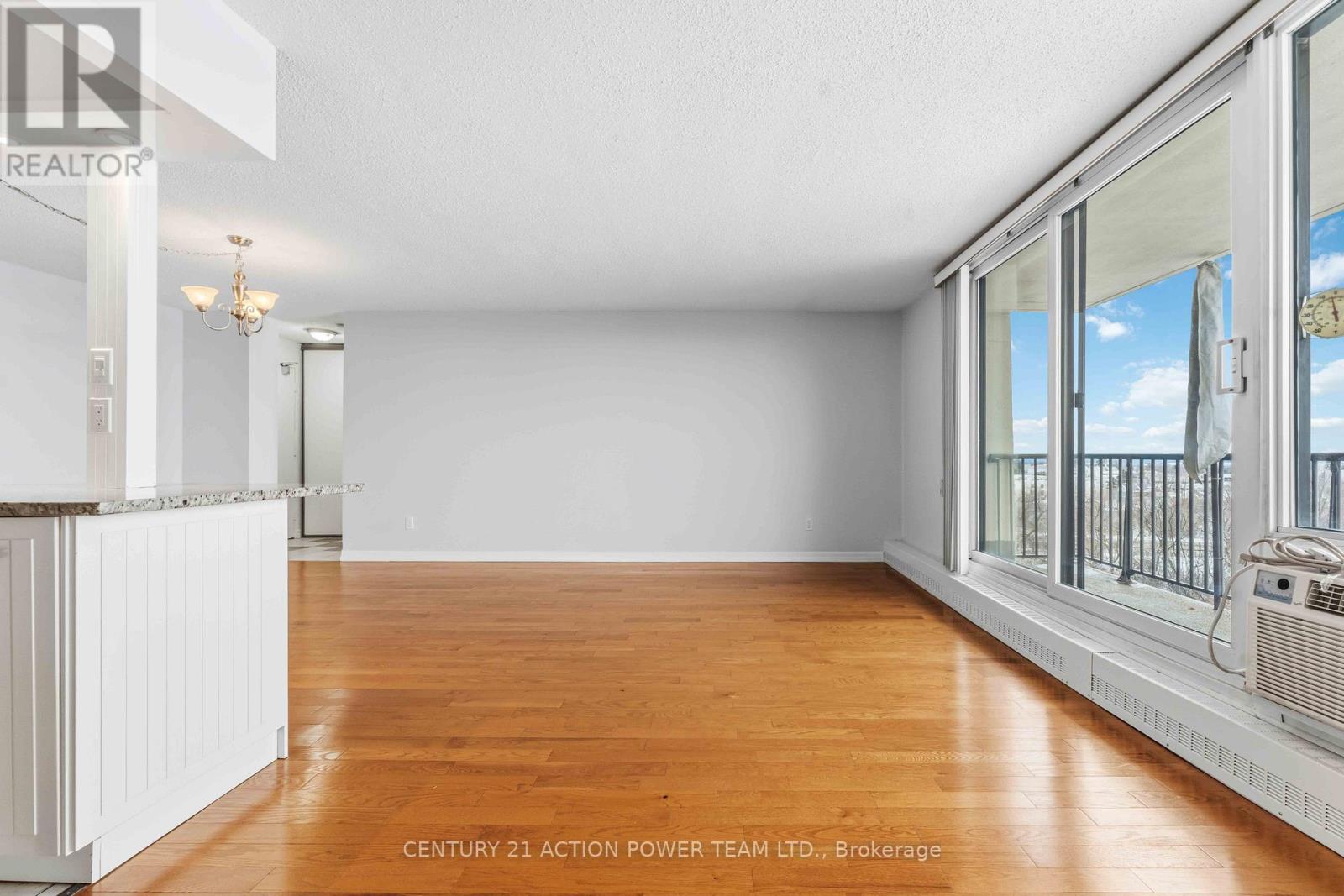 807 - 665 Bathgate Drive, Ottawa, Ontario  K1K 3Y4 - Photo 12 - X12886702