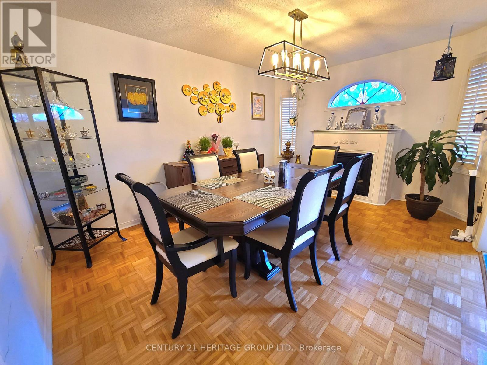 182 Elena Crescent, Vaughan, Ontario  L6A 2K2 - Photo 7 - N12908928