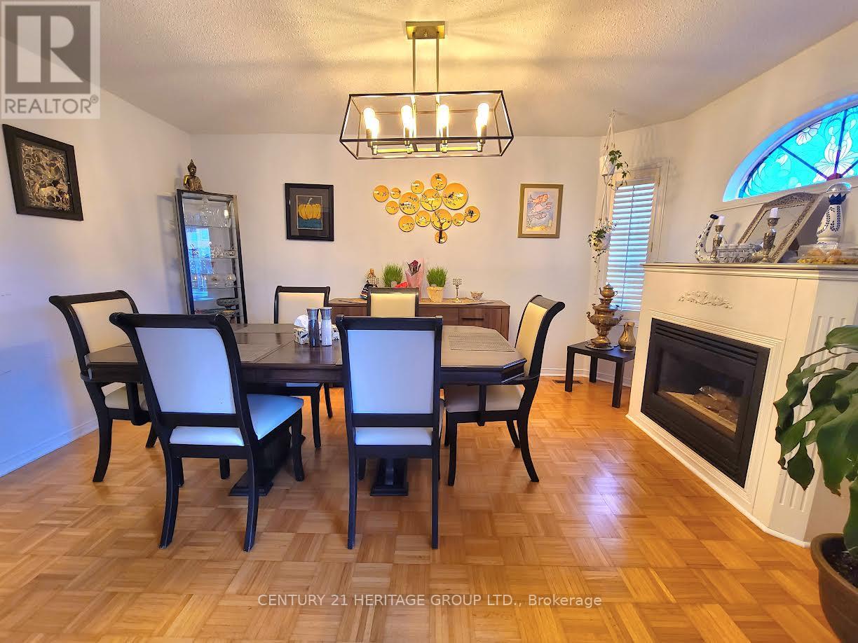 182 Elena Crescent, Vaughan, Ontario  L6A 2K2 - Photo 4 - N12908928