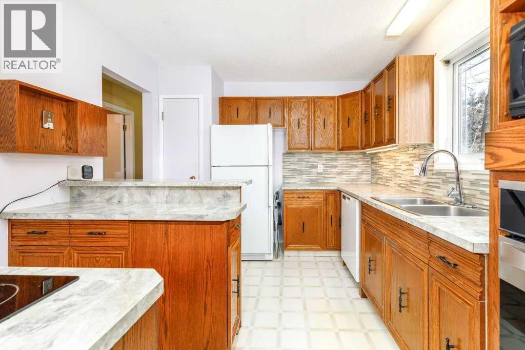 32 Greig Drive, Red Deer, Alberta  T4P 2R1 - Photo 6 - A2294991