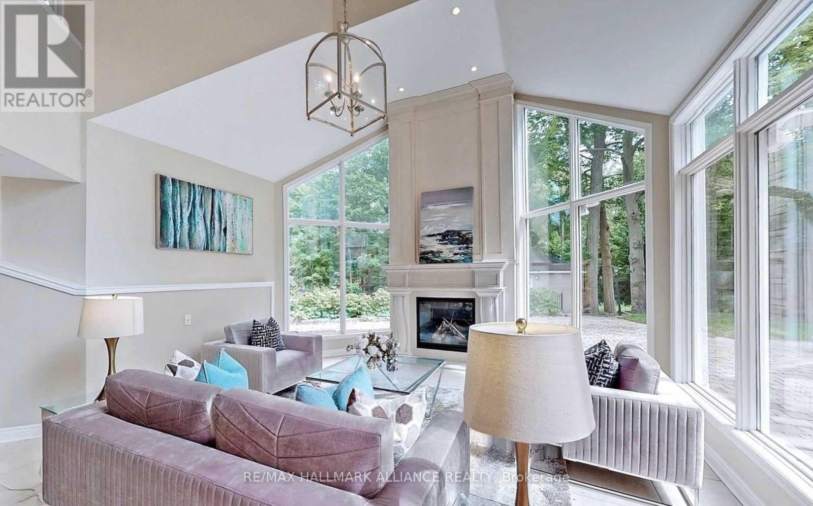 2413 Robin Drive, Mississauga, Ontario  L5K 1S8 - Photo 14 - W12828554