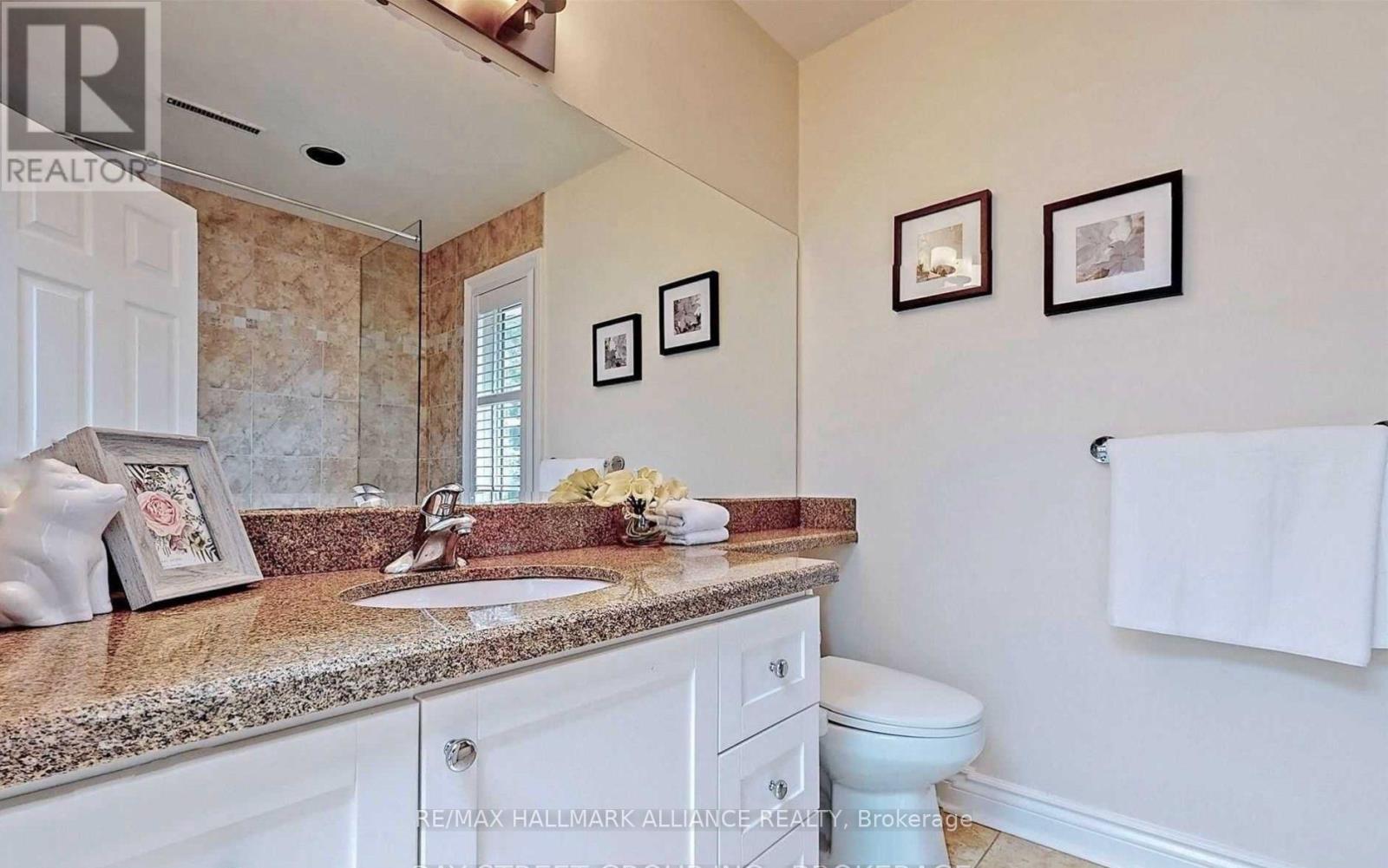 2413 Robin Drive, Mississauga, Ontario  L5K 1S8 - Photo 29 - W12828554