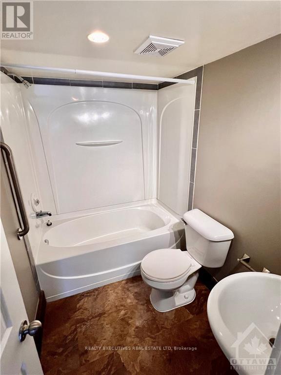 18 Mill Street, North Dundas, Ontario  K0C 1H0 - Photo 22 - X12913928