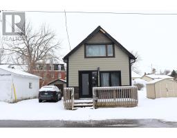 18 MILL STREET, North Dundas, Ontario