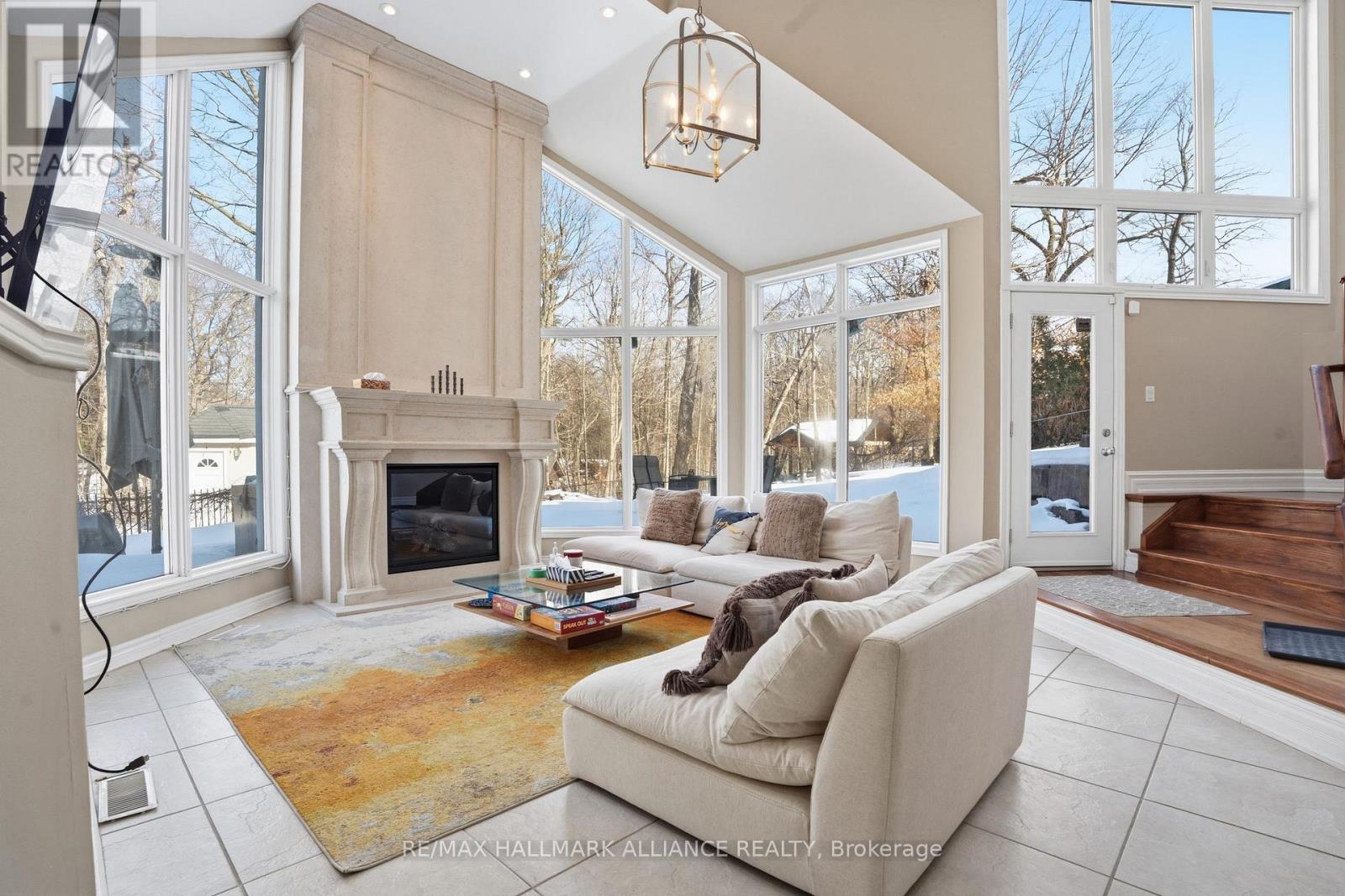 2413 Robin Drive, Mississauga, Ontario  L5K 1S8 - Photo 13 - W12828554