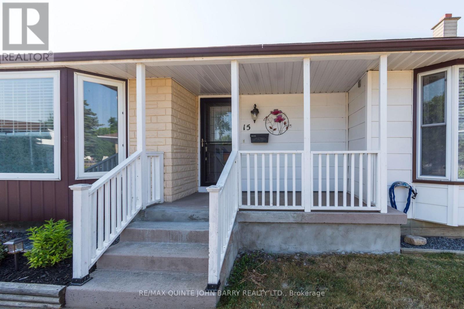 15 Coleman Drive, Quinte West, Ontario  K8V 3A5 - Photo 3 - X12913960