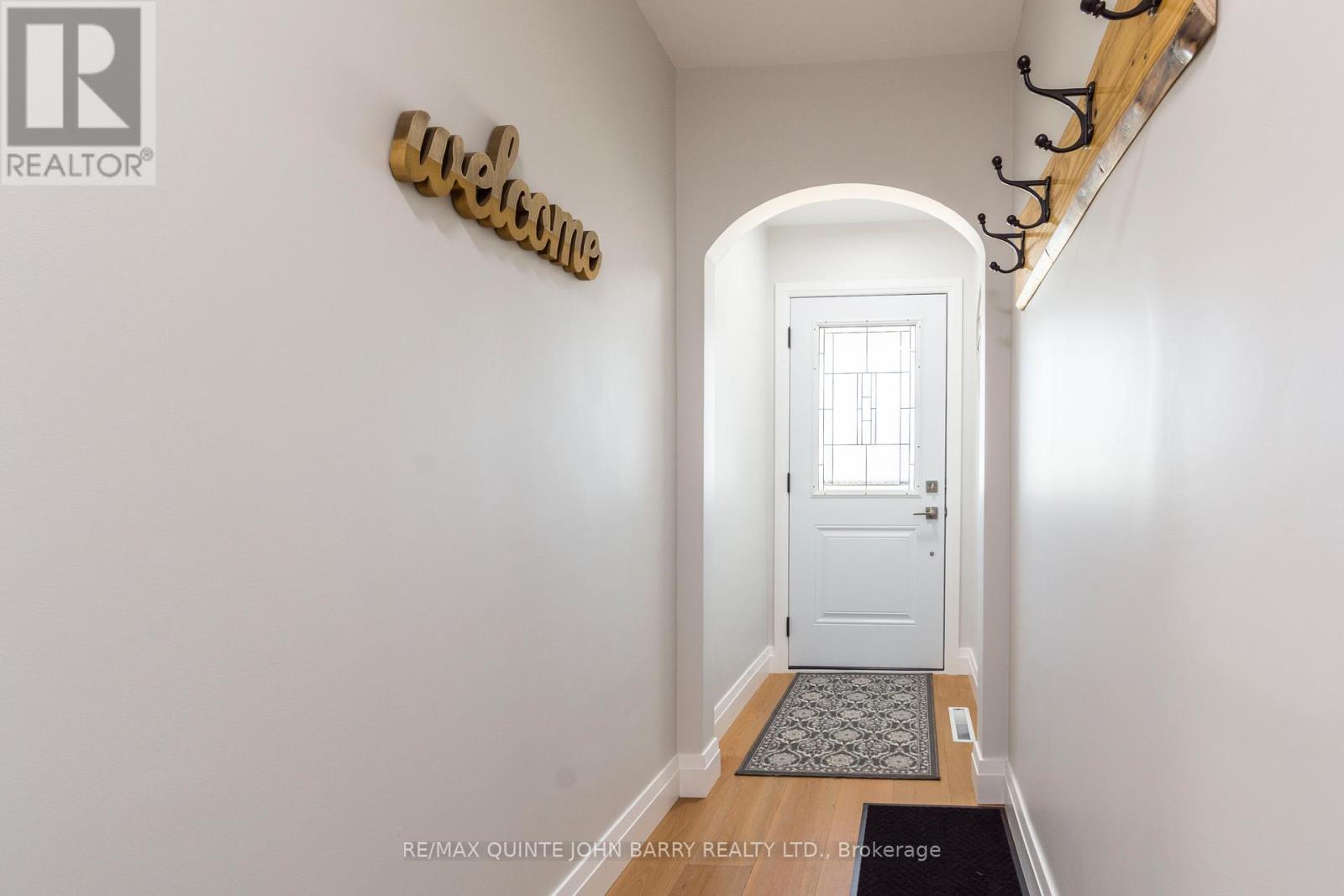 15 Coleman Drive, Quinte West, Ontario  K8V 3A5 - Photo 5 - X12913960