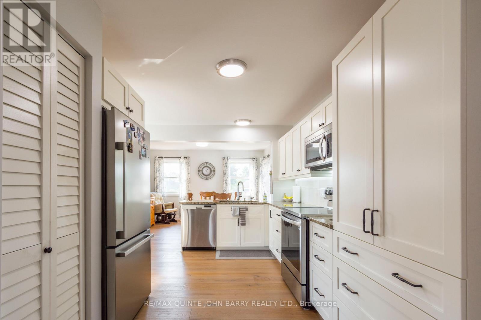 15 Coleman Drive, Quinte West, Ontario  K8V 3A5 - Photo 9 - X12913960