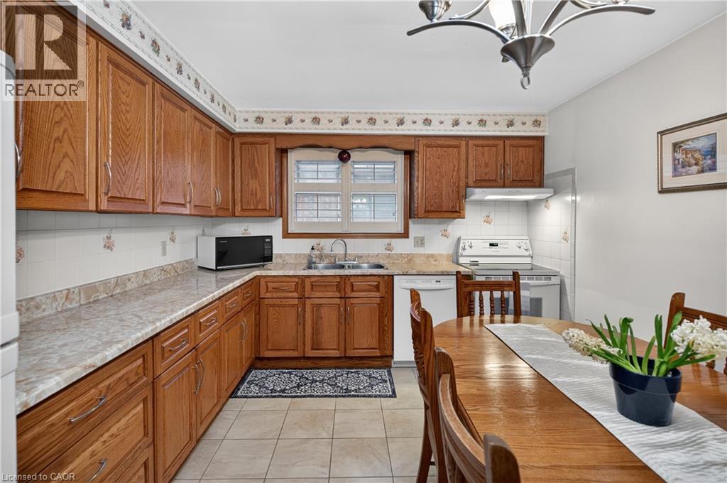 71 Ellington Avenue, Stoney Creek, Ontario  L8E 3T5 - Photo 16 - 40810828