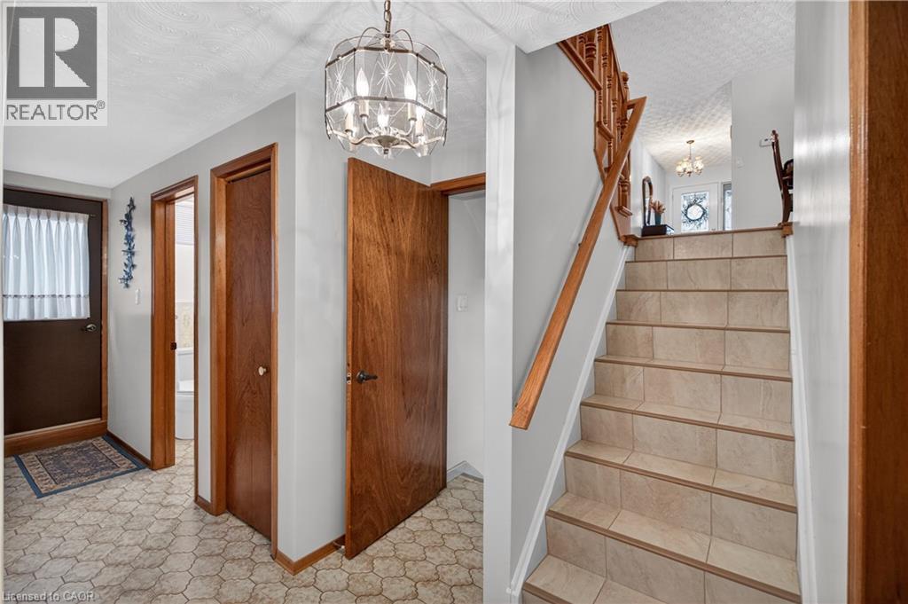 71 Ellington Avenue, Stoney Creek, Ontario  L8E 3T5 - Photo 27 - 40810828